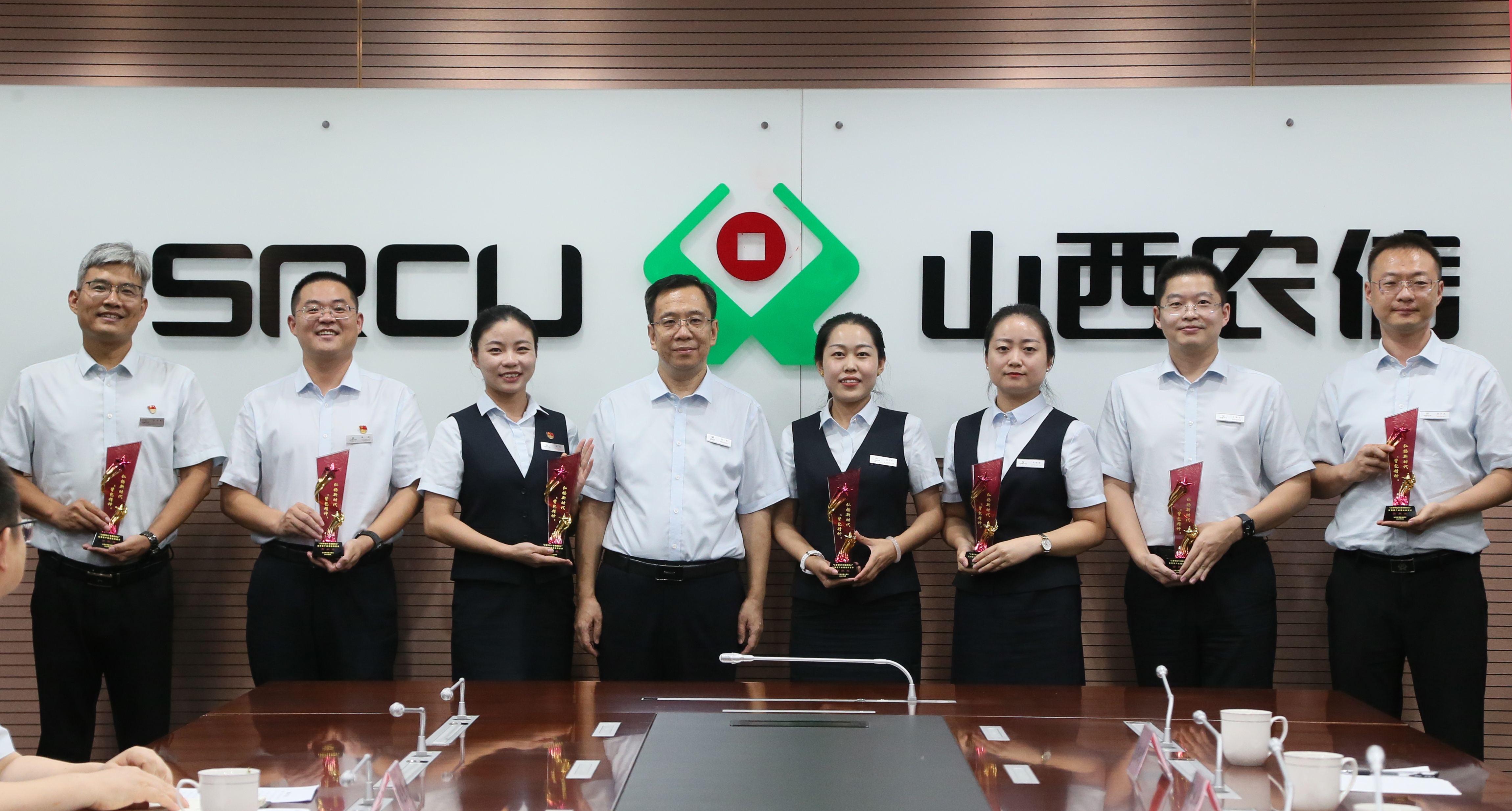 任凱：深入學(xué)習(xí)領(lǐng)會新時代“背包精神”的政治、使命和作風(fēng)要求，把準方向、忠誠履職，以優(yōu)質(zhì)服務(wù)踐行為民初心